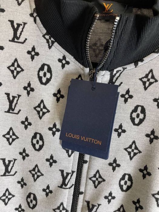 LOUIS VUITTON 2025 Женский костюм белый осень/зима люкс СКИДКА -40%