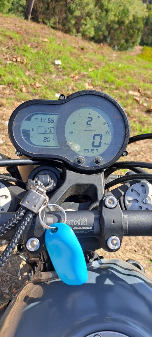 Benelli leoncino 500