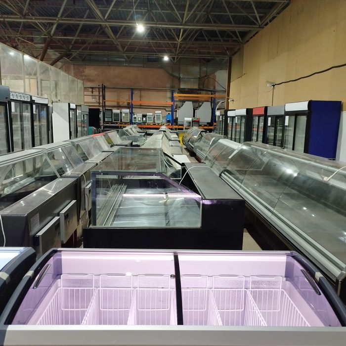 Витрина холодильная COLD Длина 3.8 метра С двух частей