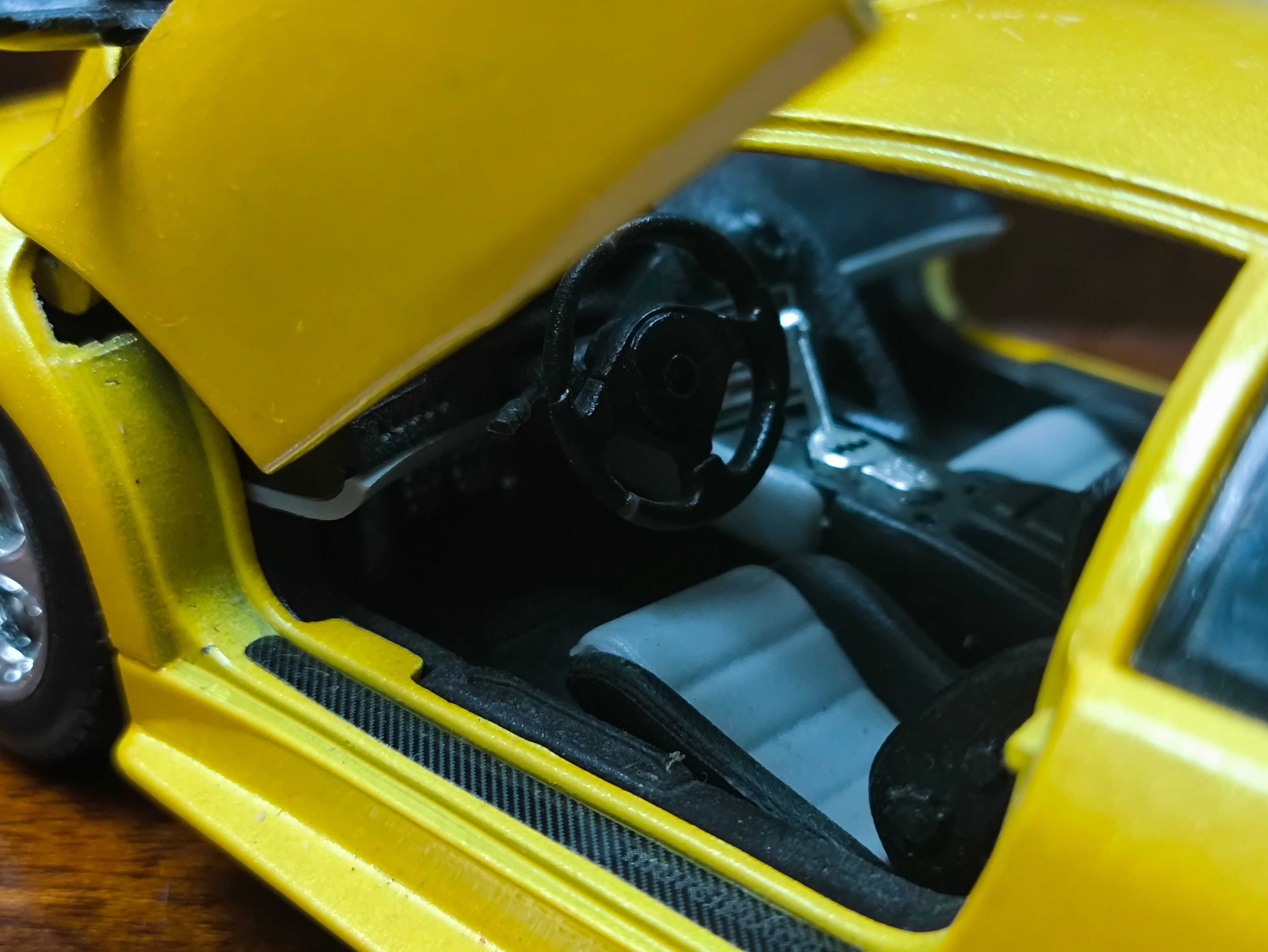 Модель Lamborghini MURCIELAGO 1/24 Bburago