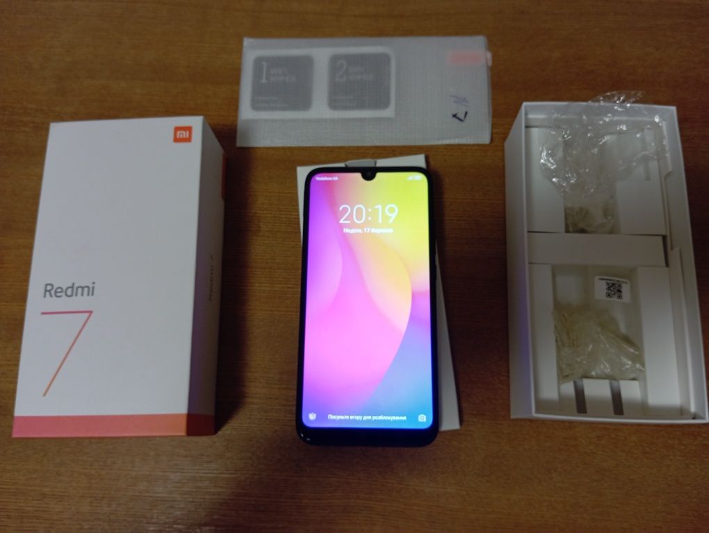 Xiaomi Redmi 7 [8/3/32 Gb]