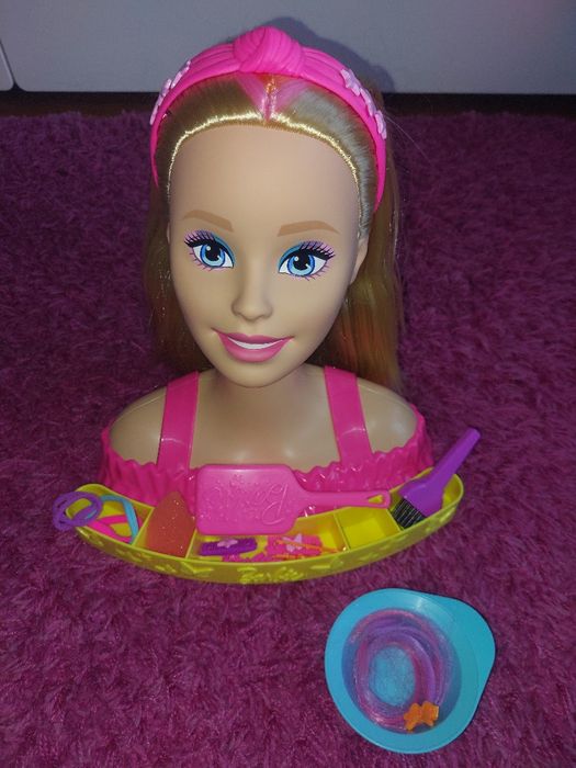 Brinquedo para treinar de cabeleireira