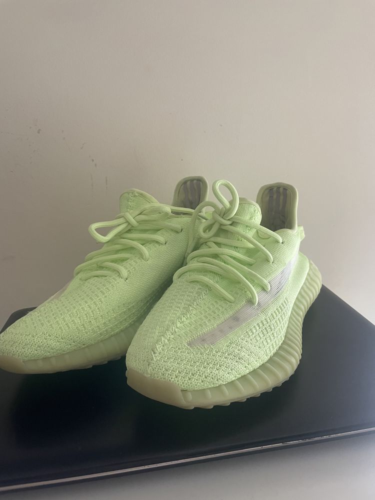 Yeeyz boost 350 V2