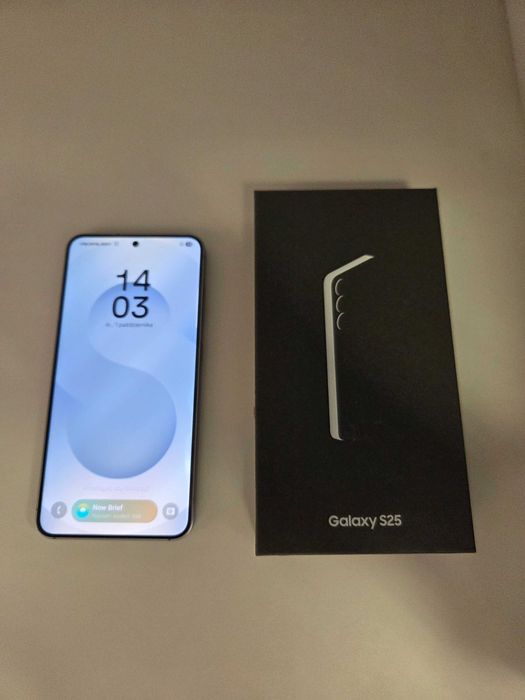 Telefon Samsung S25 256/12Gb