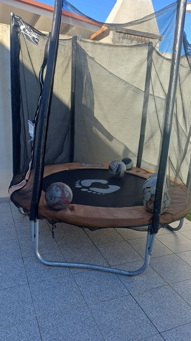 Trampolim gigante