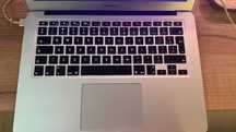 Macbook Air (13-inch, 2017)