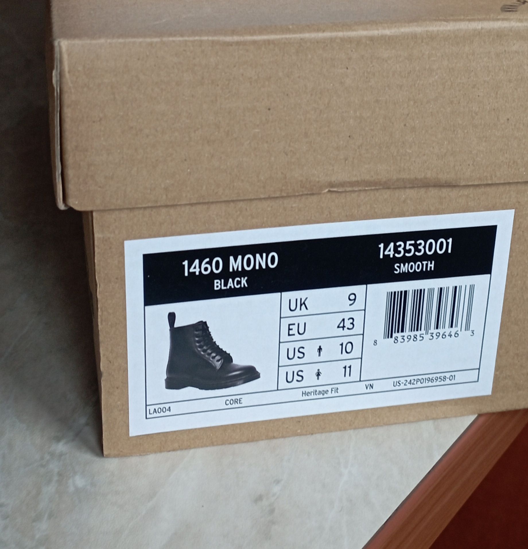 Dr. Martens 1460 Mono Black - US 10 (43/uk9)