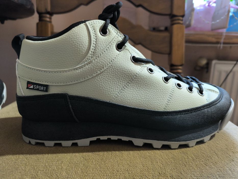 Новые осенние ботинки стелька 28 см