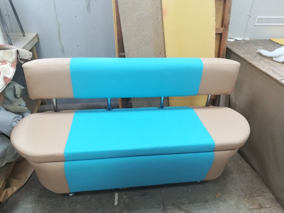 Перетяжка диванов профессионально