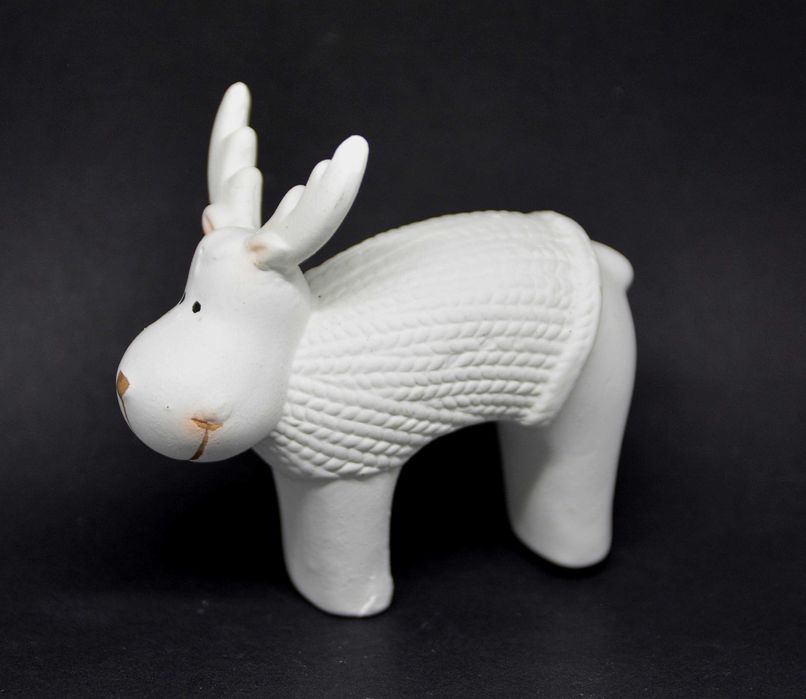 Boże Narodzenie Ceramiczna Figurka Renifer w swetrze