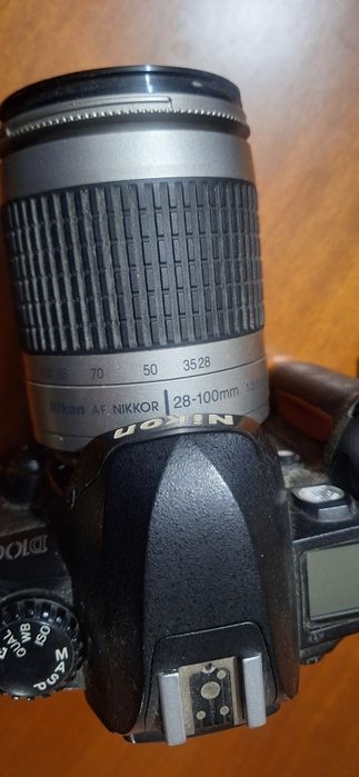 Nikon D100 + objetiva AF Nikkor 28-100mm — bom estado
