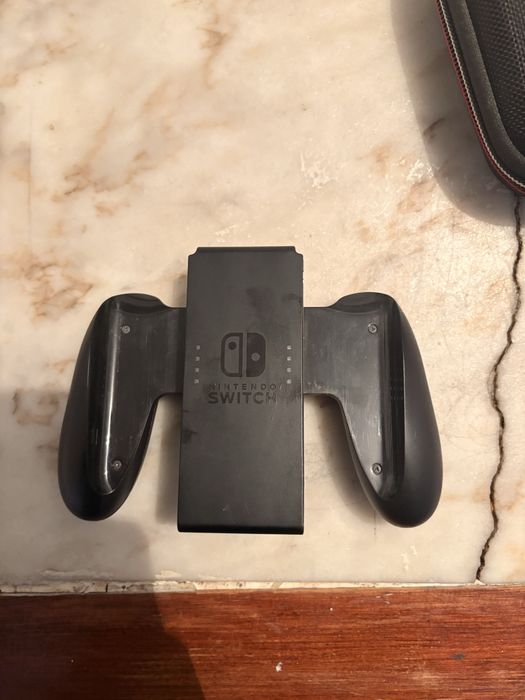 nintendo switch azul e vermelho