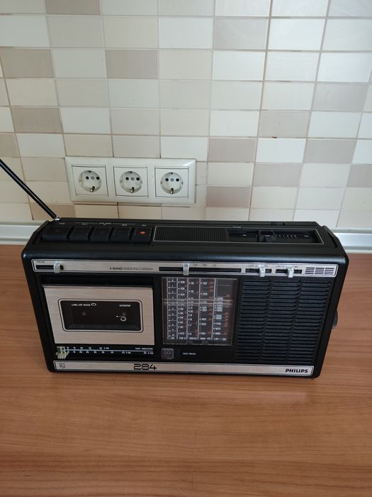 Philips 284 4 BAND radiorecorder