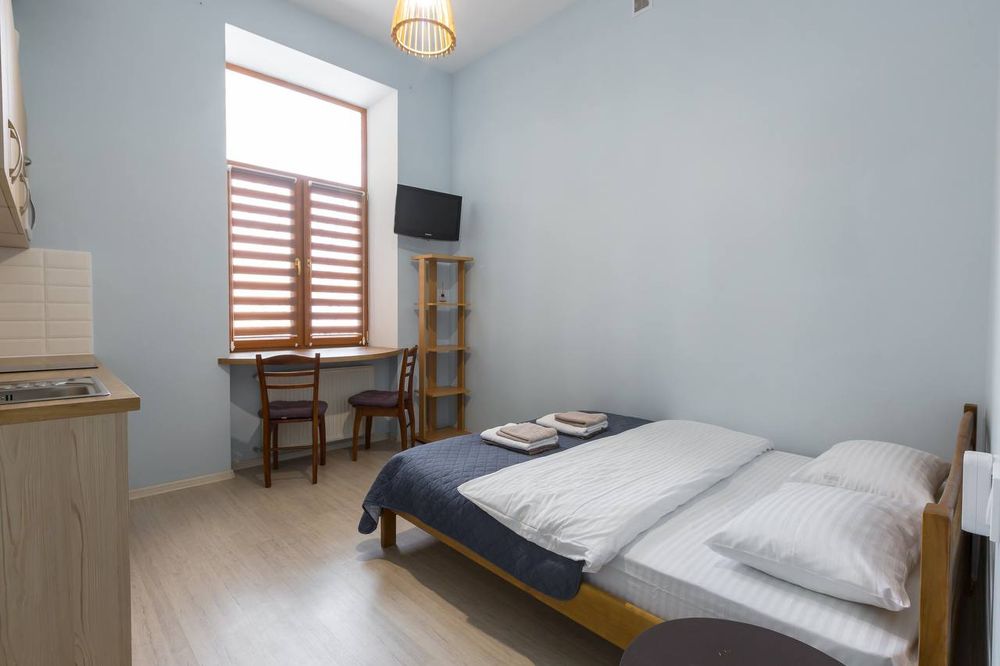 Подобова оренда апартаментів для двох осіб, ближній центр.