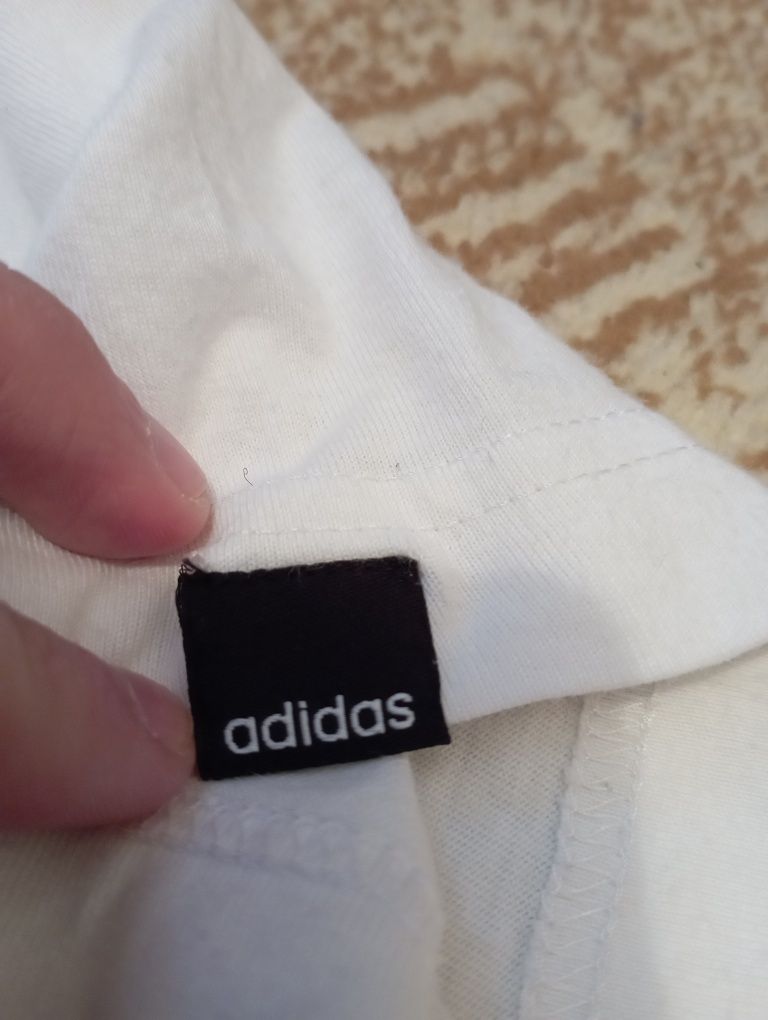 Футболка чоловіча adidas