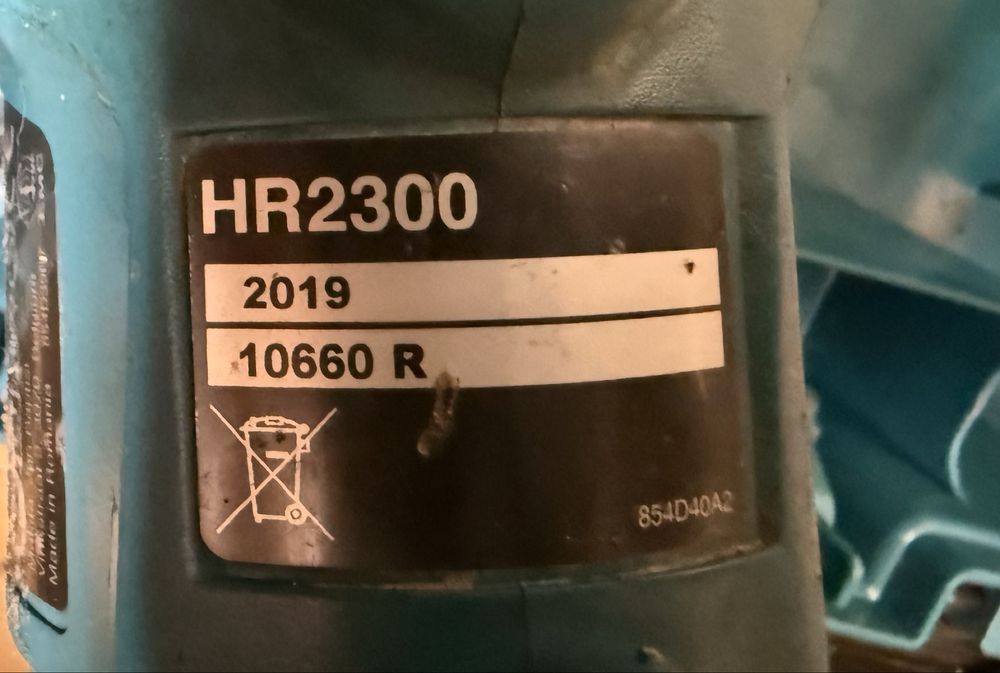 MAKITA HR2300 SDS-PLUS młotkowiertarka z udarem.