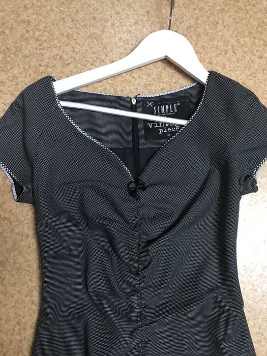 SIMPLE sukienka r.34