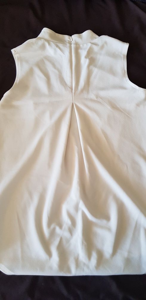 Elegancka bluzka ze stójką
