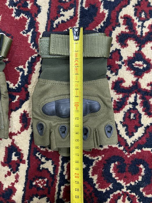 захисні тактичні рукавиці з додатковим захистом combat