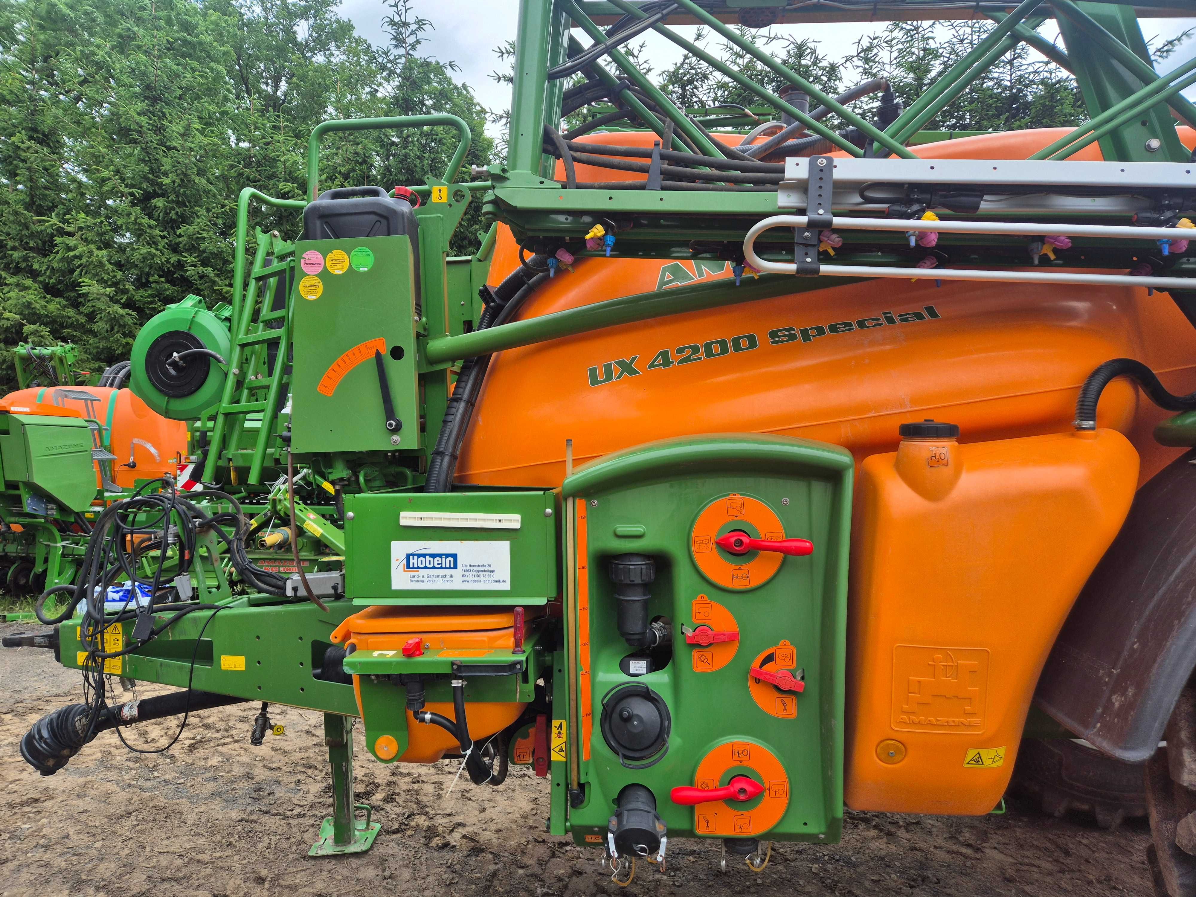 REZERWACJA Opryskiwacz AMAZONE UX 4200 Special 2014r 27m Amatron 3