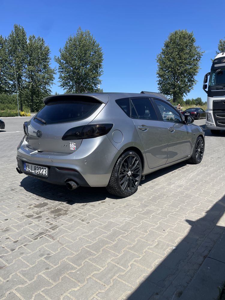 Mazda 3 2.2 185 km