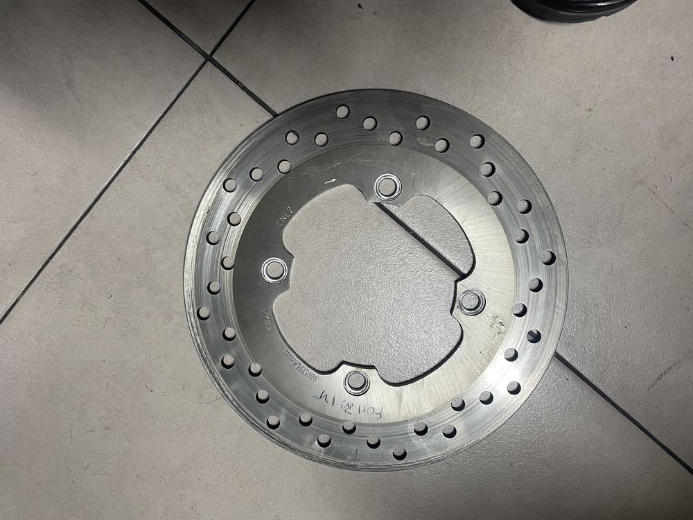 Honda Forza 125 restante material mecanico