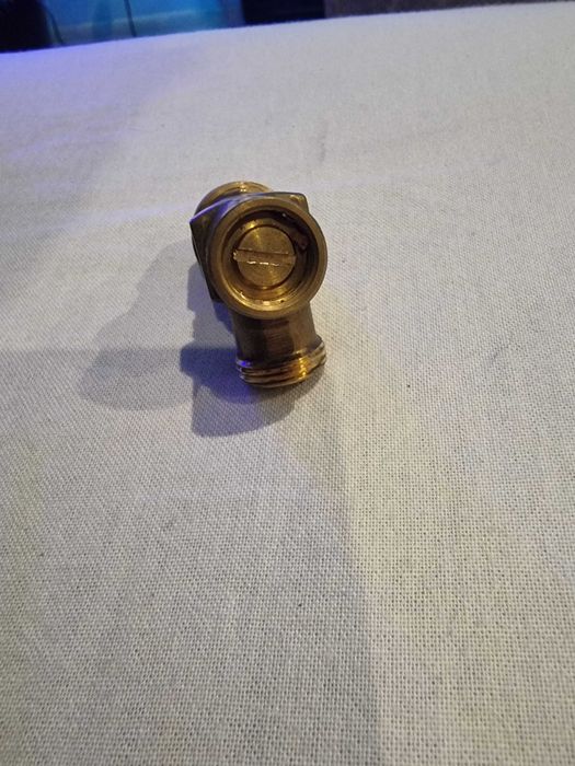 Zawór odcinający kątowy 1/2" X 3/8" Mosiądz do stelaża podtynkowego