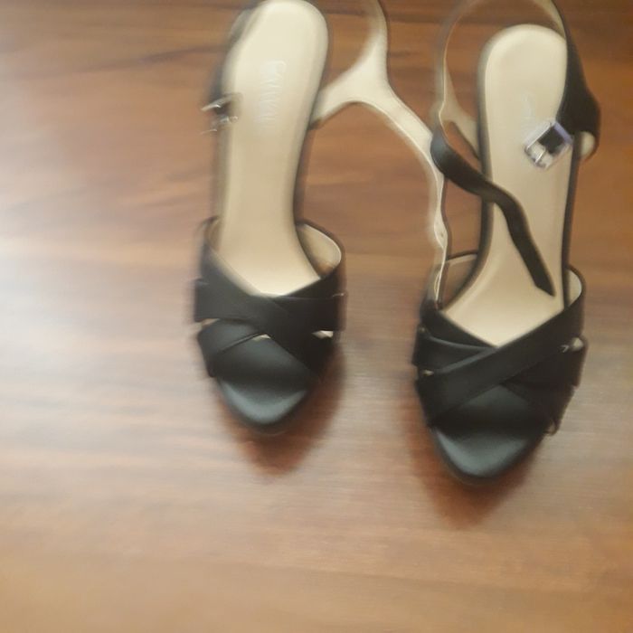 sandały na szpilkach