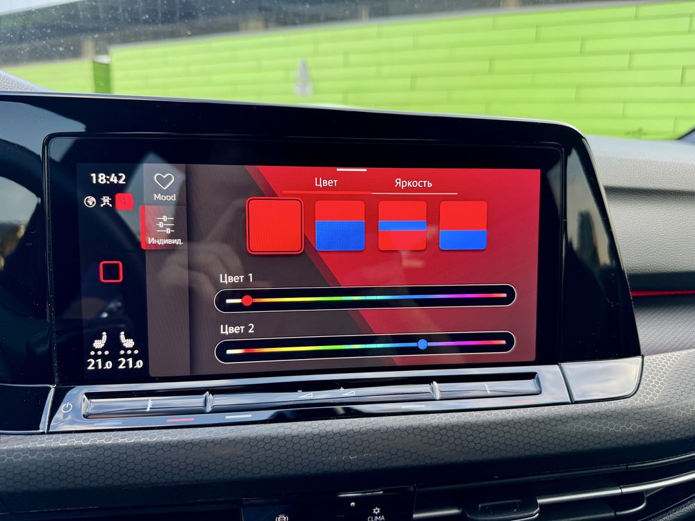 Volkswagen Golf GTI Official