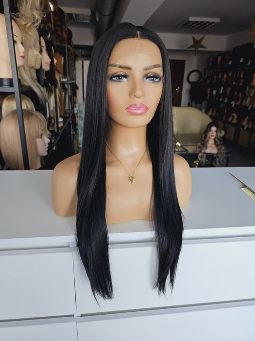 Długa czarna peruka proste włosy Kim Kardashian lacefront