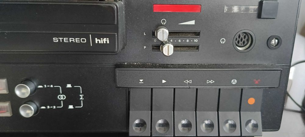 Magnetofon szpulowy Dama Pik