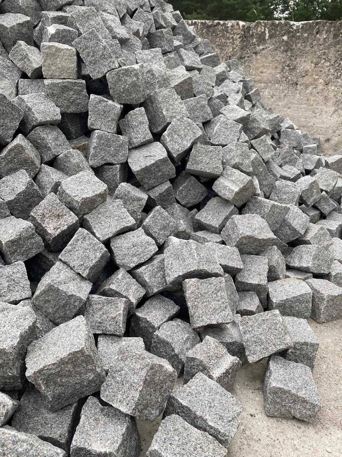 Kostka granitowa 8/11 cm Bohus siwy surowo łupana granit szwedzki bruk