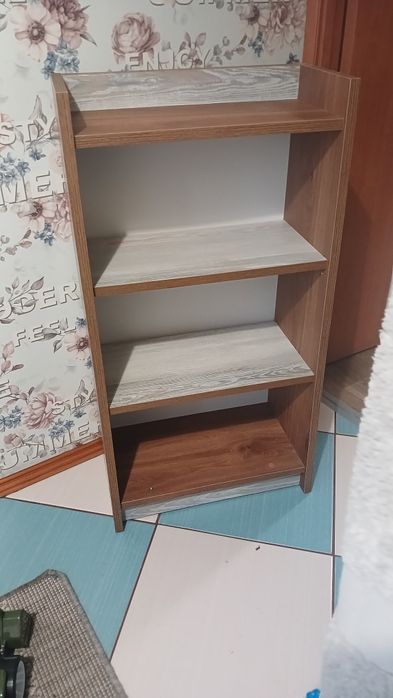 Книжный стеллаж.Книжные полки.