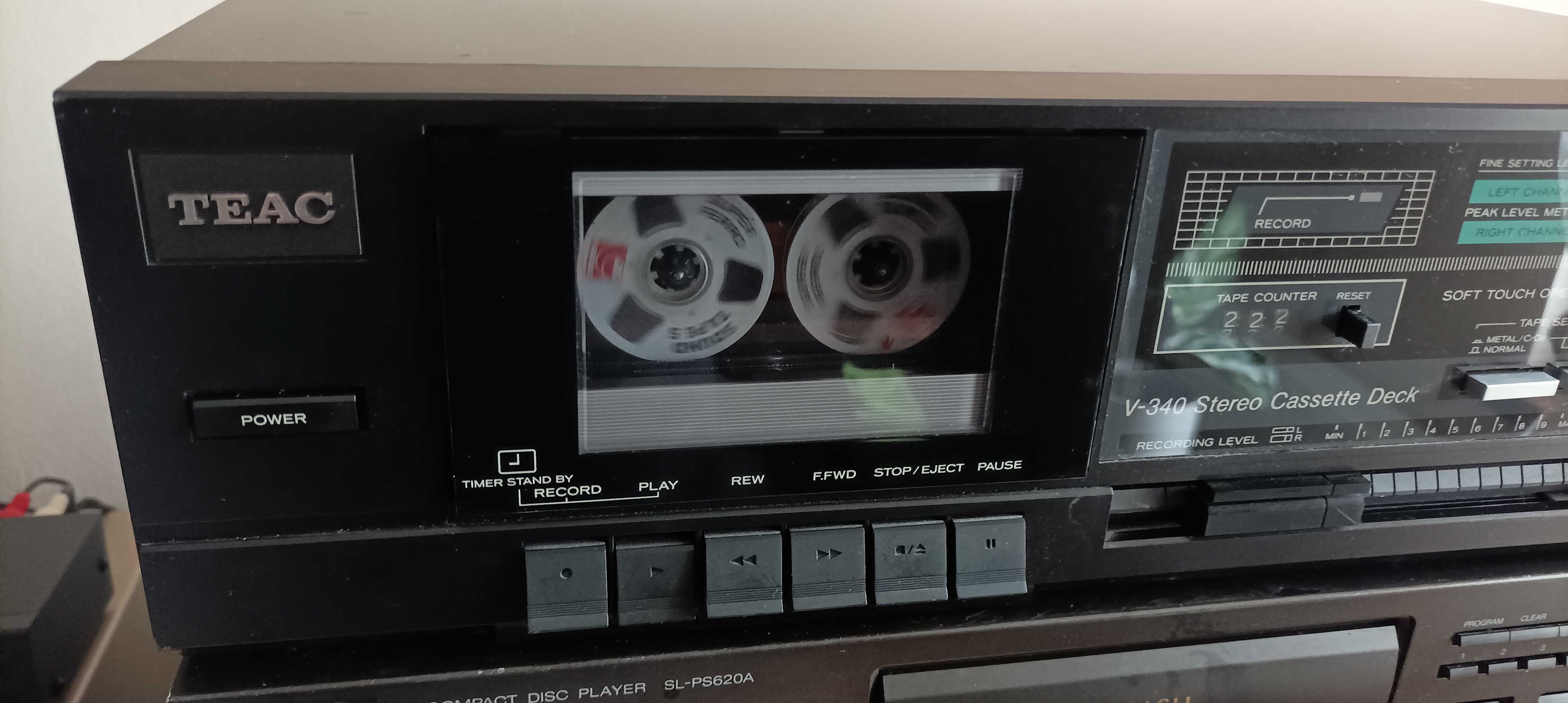 Magnetofon kasetowy TEAC V 340