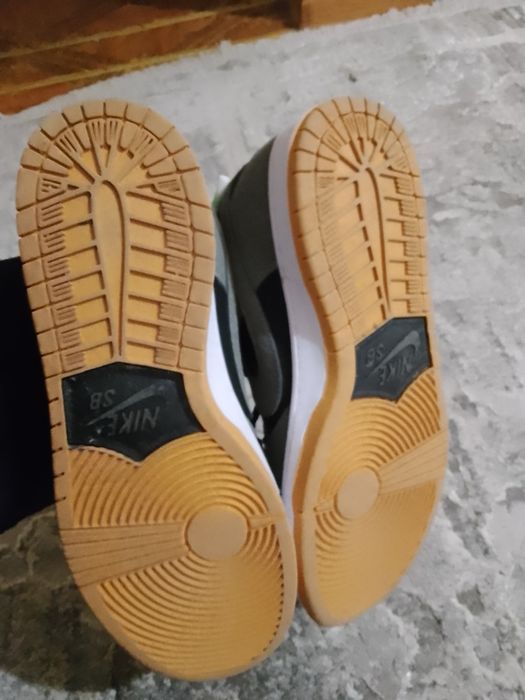 Кроссовки nike 42 размер