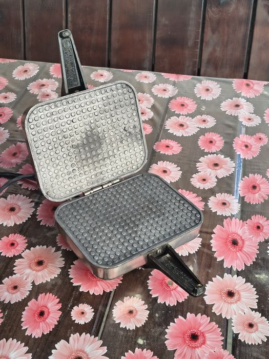 Вафельныца 1988 года в кафе.