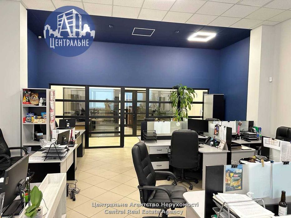 Оренда просторого кабінетного офісного приміщення в центрі, 8€/м.кв.