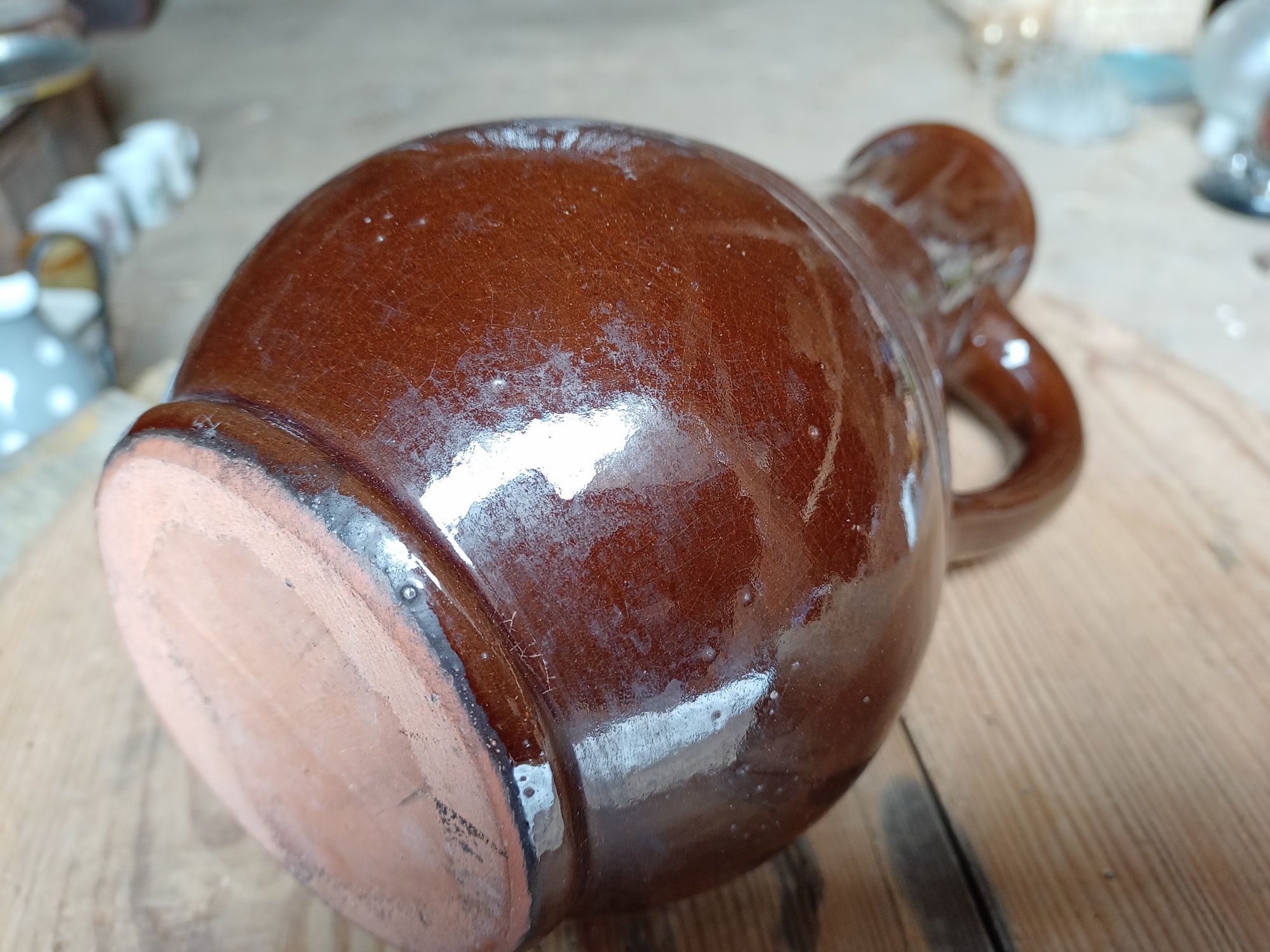 Stary dzbanek ceramiczny