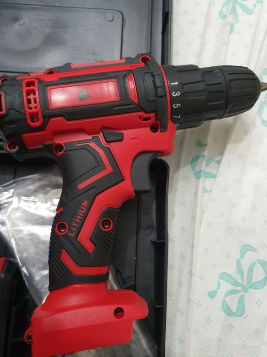 Berbeqim s/fio 2 baterias 21v novo