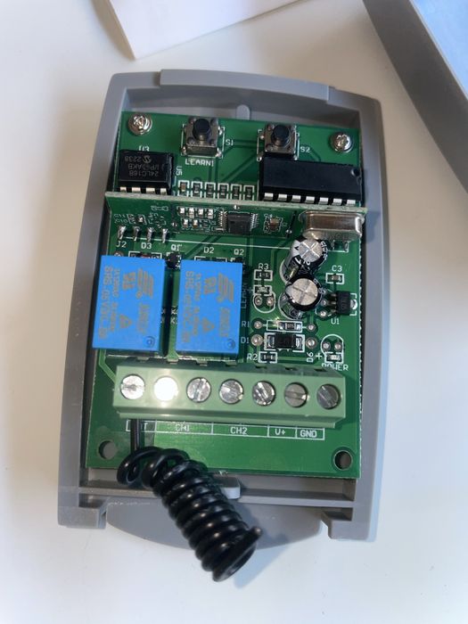 Recetor Universal 433 MHz 12–24V 2 Canais – Portão / Garagem / Estores