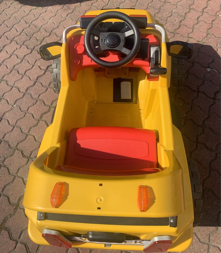 Peg Perego Adventure Trophy jeep elektryczny