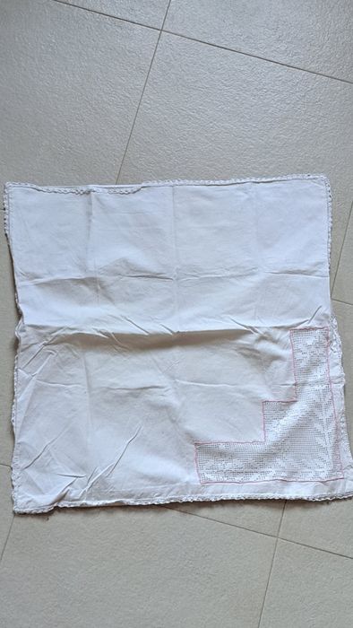 Almofada / fronha com renda