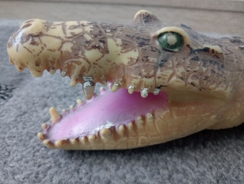 Krokodyl gumowy długi