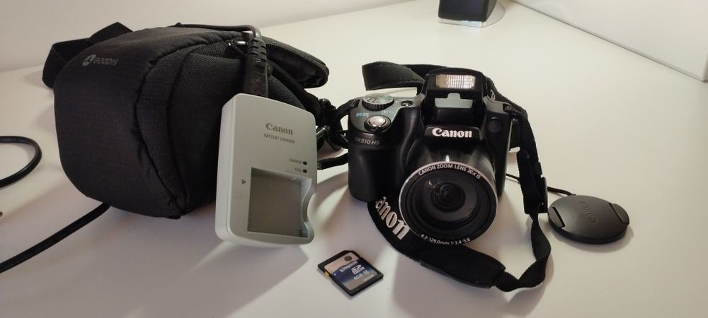 Máquina Fotográfica Canon com bolsa