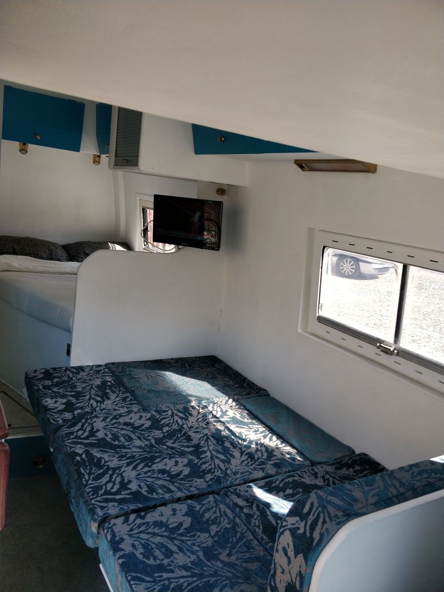 Aluga-se Autocaravana Renault Master – 6 Lugares | 100% Off-Grid