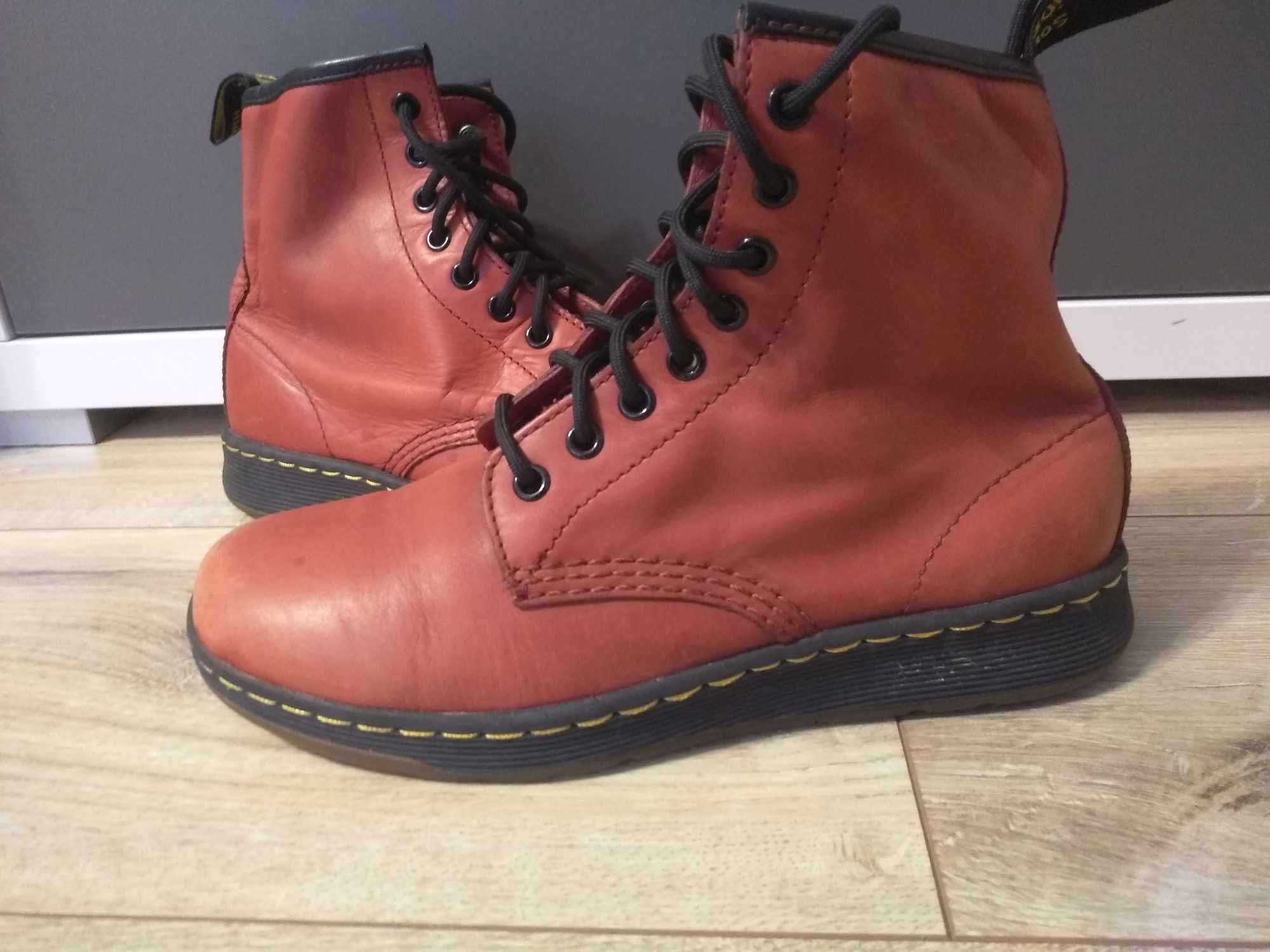 Dr. Martens Newton size 39 martensy glany