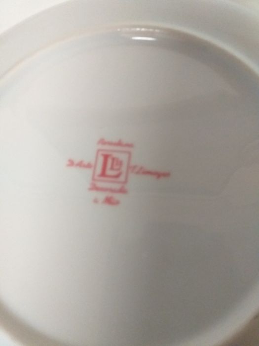 NOVObonito,prato porcelana Limoges de coleção,diam 21,em mãoveja zonas
