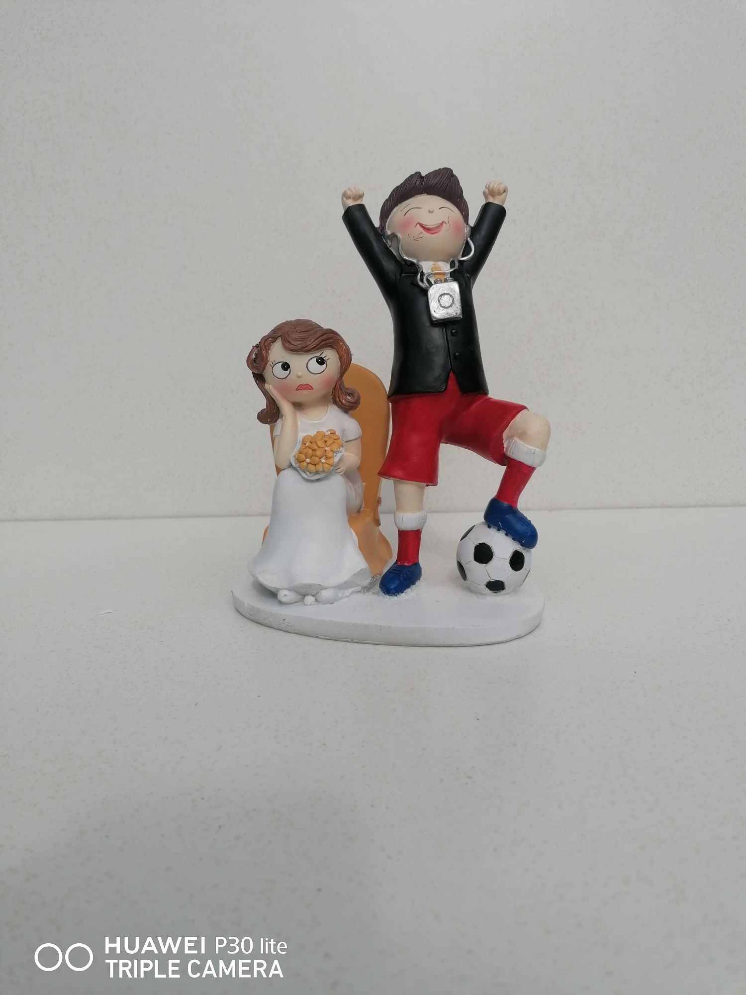Figurka na tort ślubna piłkarz