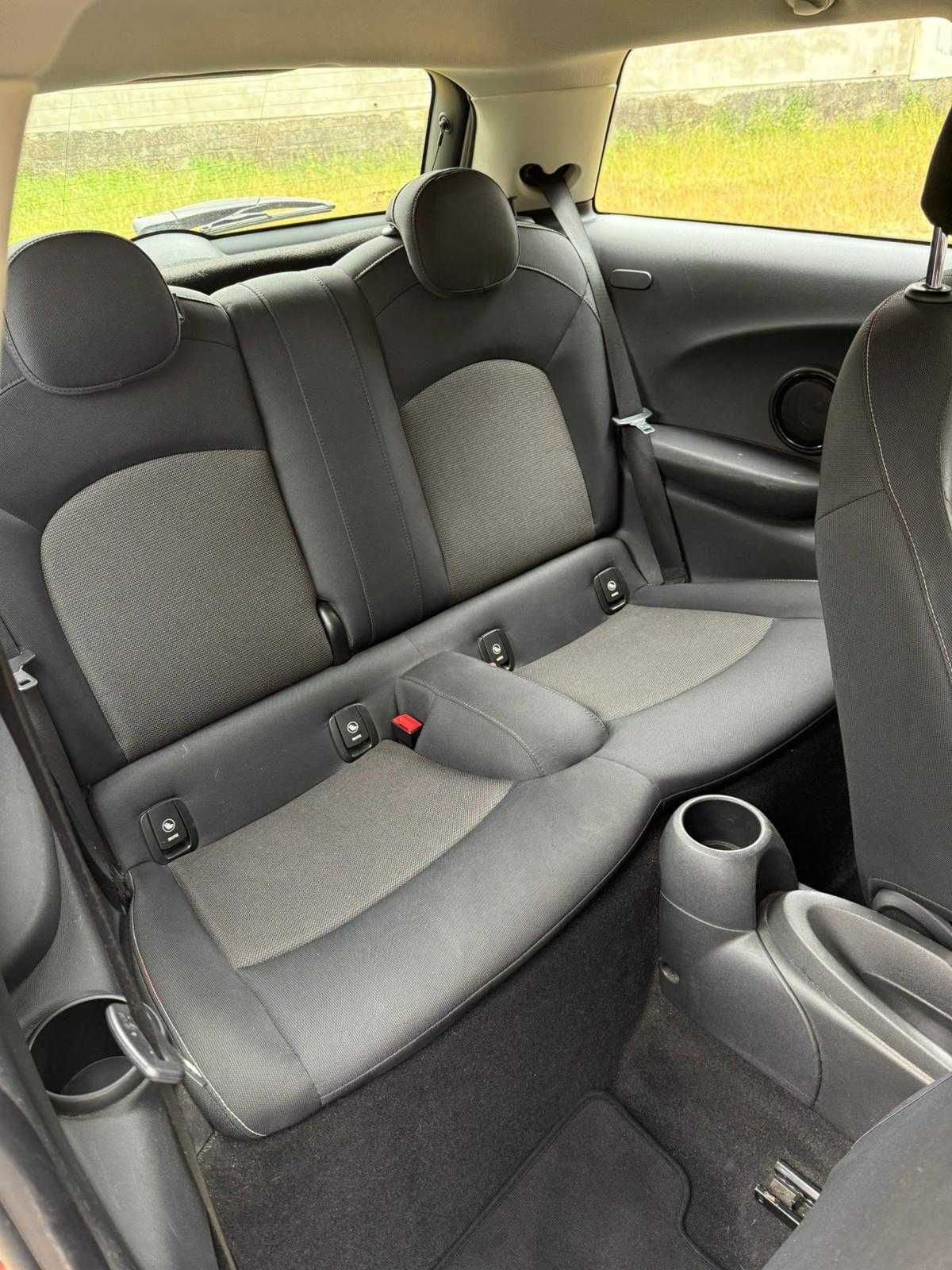 MINI COOPER BEGE