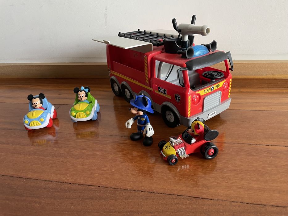 Camião bombeiros mickey